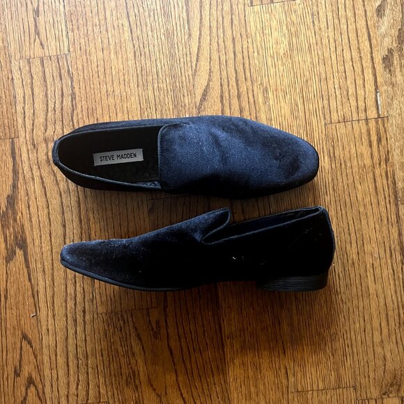 STEVE MADDEN - Laight Loafer in Black Velvet - Picture 2 of 6
